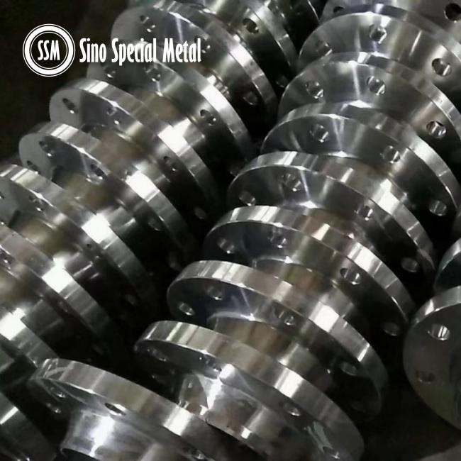 Mặt bích hàn cổ ASME SA105 ASTM A105 Thép carbon WNRF