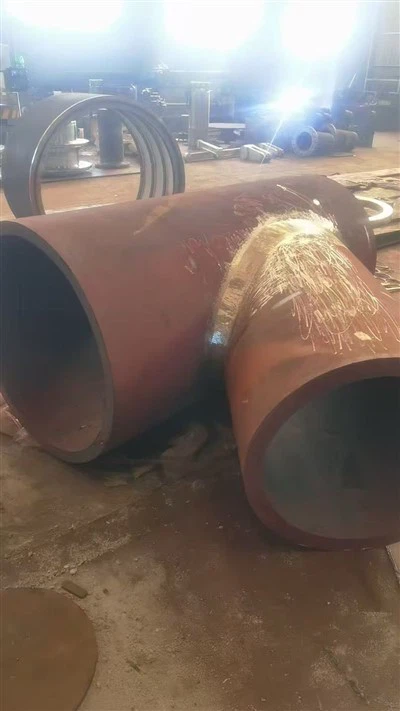 711×610×52 Dày-Thép carbon có tường hàn chữ Y-Loại Tee